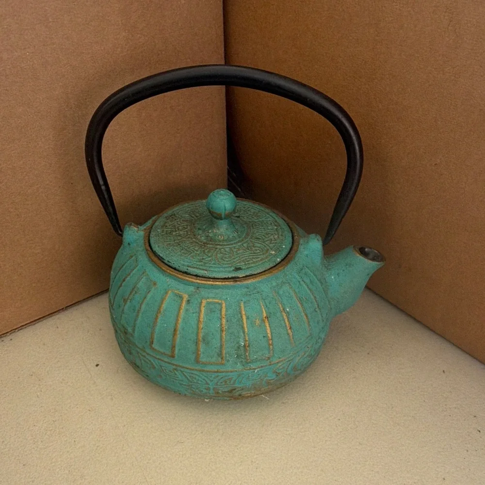 Cast Iron Tea Pot Green/Black Matte, Geometric Japanese Style, Lid